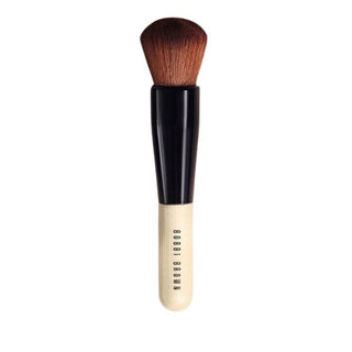 Elevate your makeup routine with the Bobbi Brown Bronzer Brush, available now at fragrancedealz.com