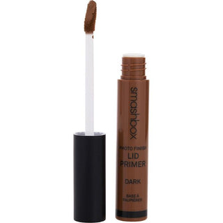 Smashbox Photo Finish Lid Primer Dark at Fragrance Dealz. Preps eyelids for smooth, long-lasting color.